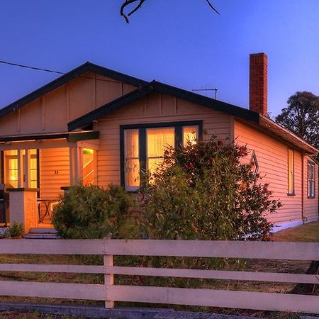 Grace'S Spa Cottage Smithton Exterior photo